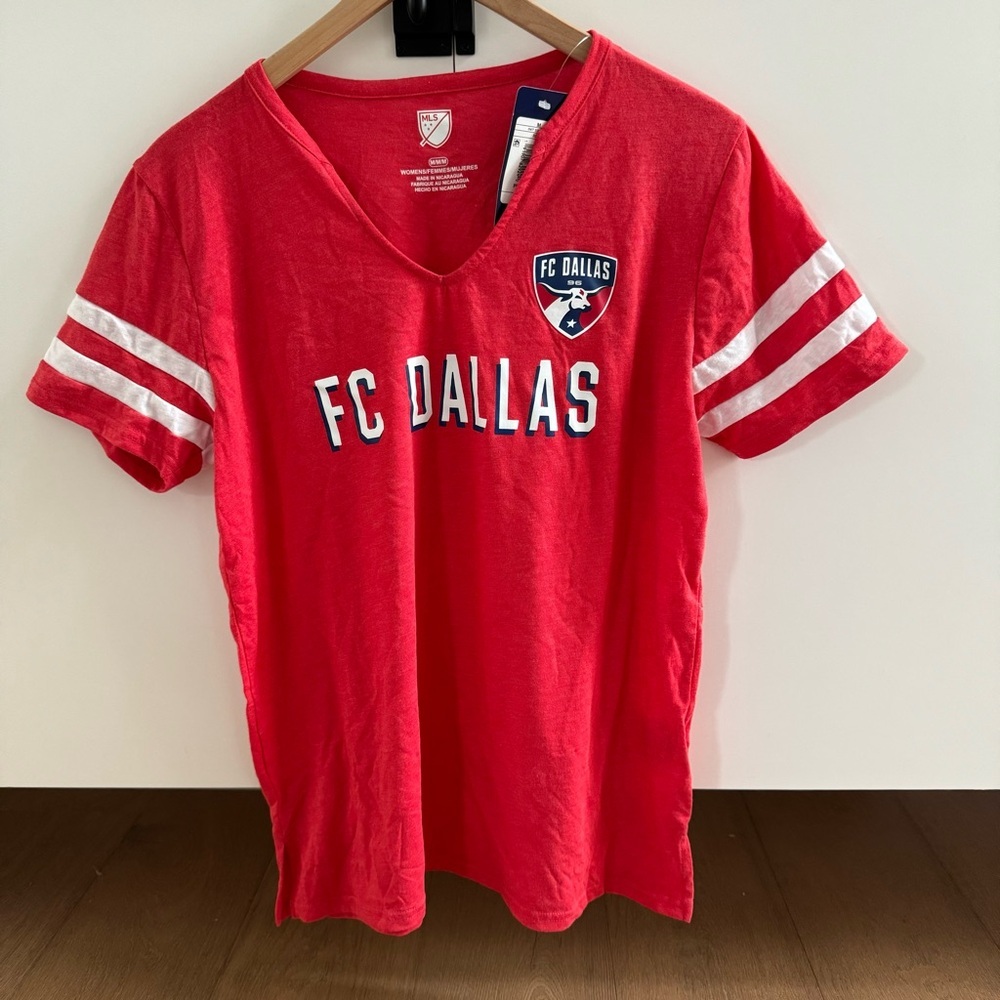 FC Dallas MLS soccer tshirt | NWT | size M | red
